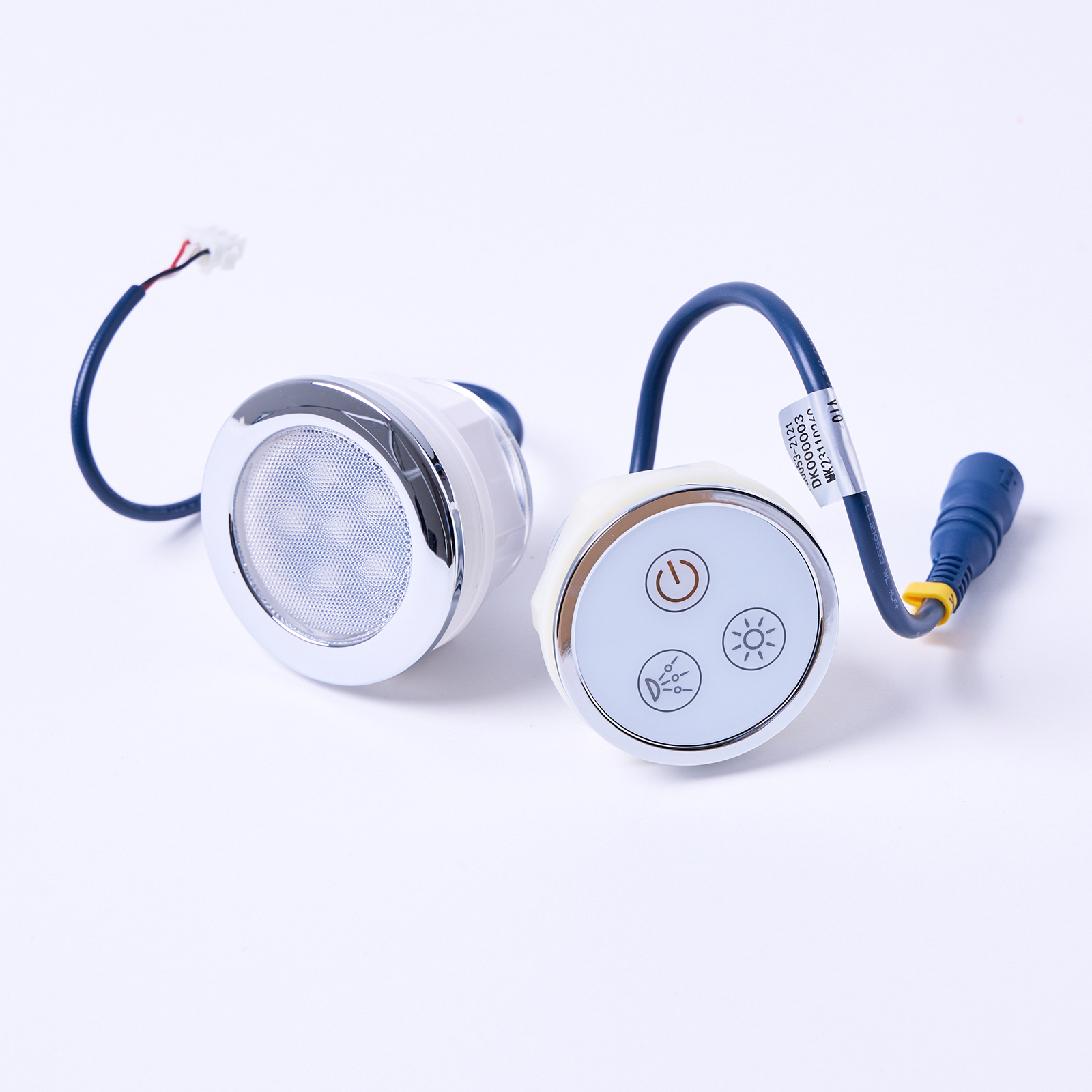 Ljós með rofabúnaði og tengiboxi